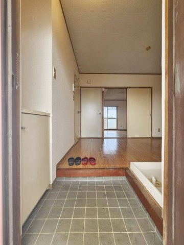 コーポリバティEの玄関