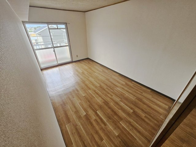 コーポリバティEの洋室
