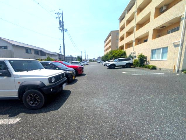 セントラルヒルズAの駐車場