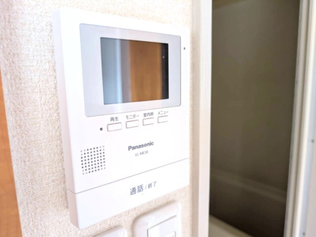 アネックス根洗のセキュリティ|モニター付きなので顔を見て話せます。