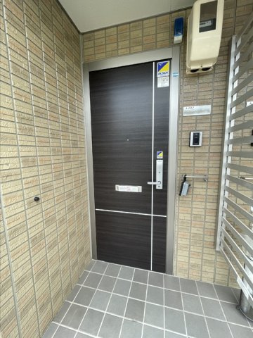 ルラシオン　Ａの玄関