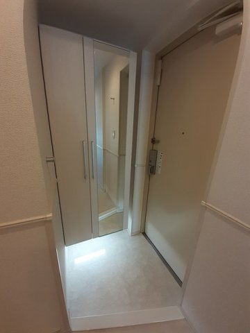 ベスティエ秋葉原の玄関|シンプルで使いやすい玄関です