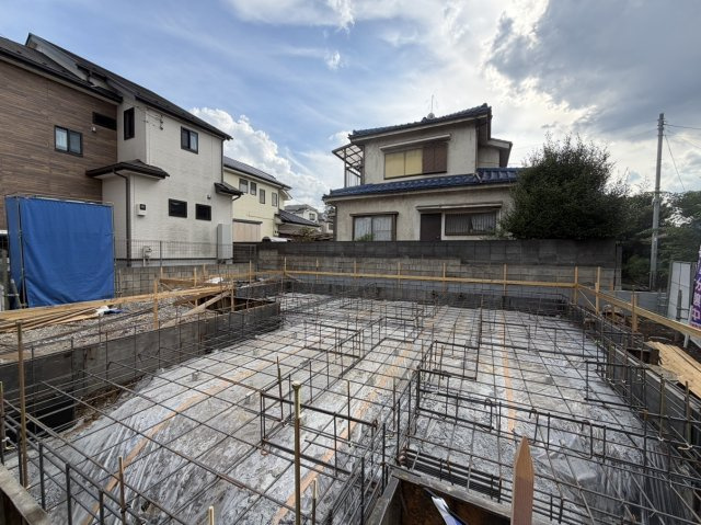 新座市片山の駐車場|完成に向けて着々と工事が進んでいます。