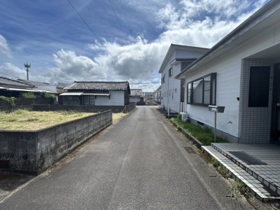 【前面道路含む現地写真】 | 都城市南鷹尾町　924万円