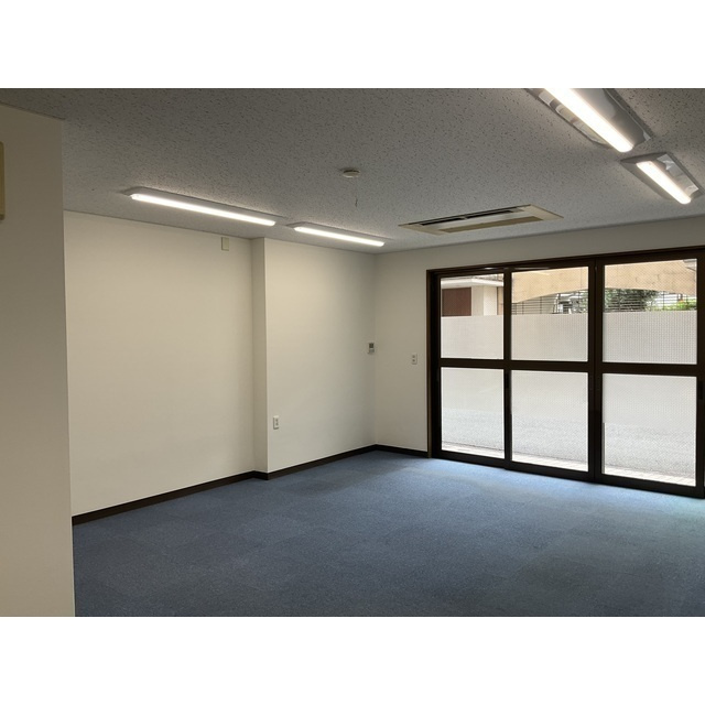 MKビル　墨田区の居間・リビング|ゆったりとしたリビングです