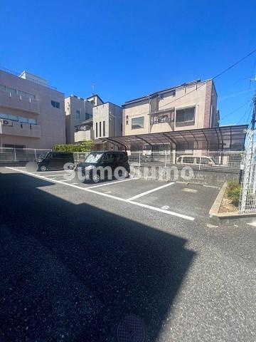 パレロワイヤル武庫之荘の駐車場