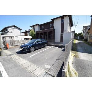 パストラル Aの駐車場