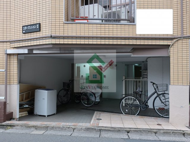 スターマンション2のエントランス