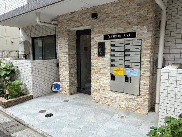 エフプレスト入谷 のエントランス