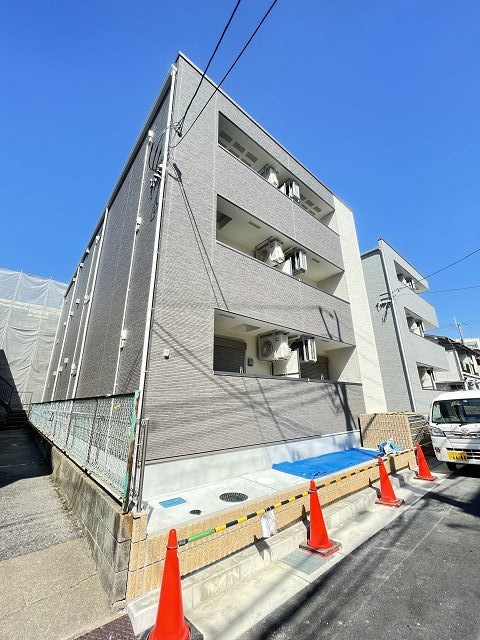 尼崎市武庫之荘本町３丁目のアパートの外観