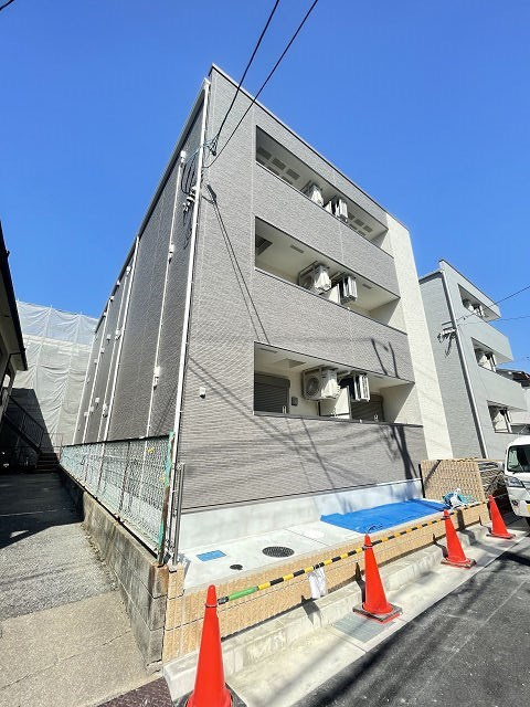 尼崎市武庫之荘本町３丁目のアパートの外観