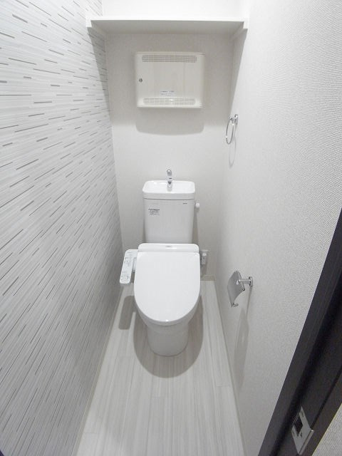 尼崎市武庫之荘本町３丁目のアパートのトイレ