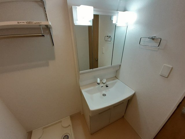 ｓｕｎ　Ｓ　Ｂの洗面所|ゆったりとスペースのある洗面所