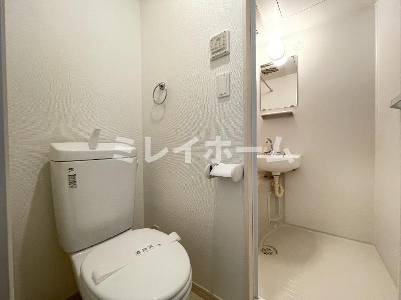 エスポワール蒲田壱番館のトイレ|同建物内、別のお部屋の参考写真になります。