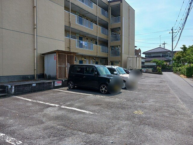 ＲｅｓｔＷｅｓｔの駐車場|カースペースがあります