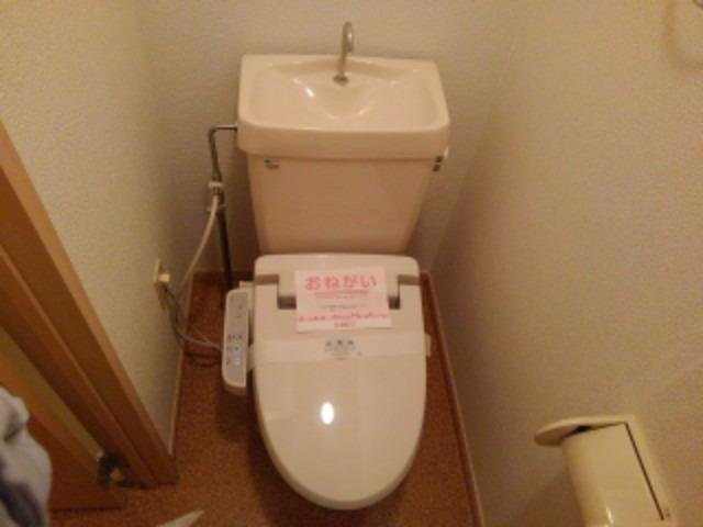 カサグランデ宍戸Ｂのトイレ|落ち着いたトイレです