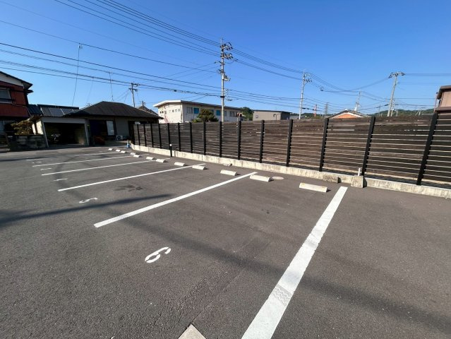 EARL´S　COURT下泉の駐車場