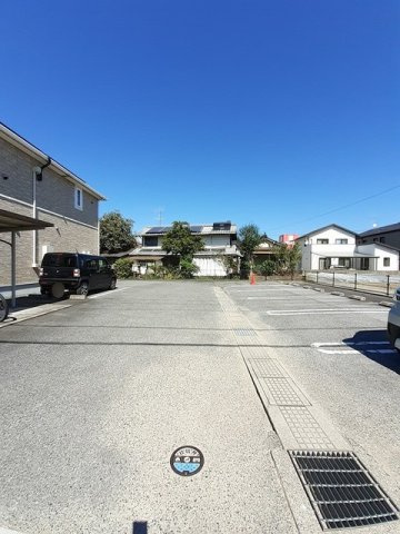 ブリアン　ドゥーエの駐車場|駐車場完備です