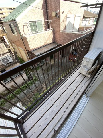 コーポ白楽のバルコニー|別部屋写真参考