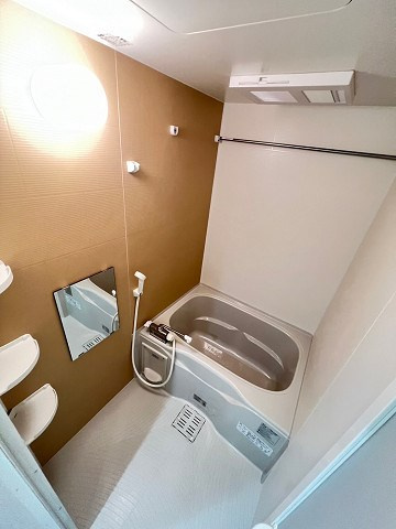 尼崎市東園田町６丁目のアパートの浴室