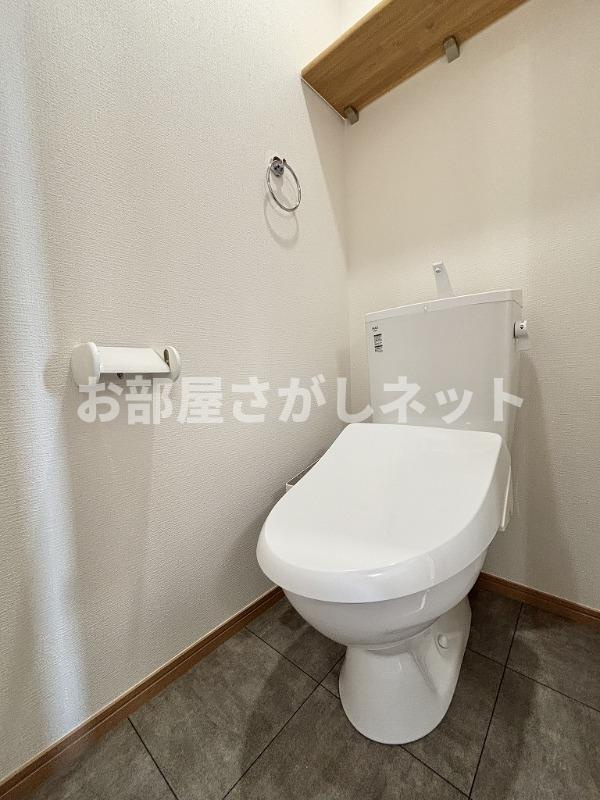B.のトイレ