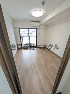 【居間・リビング】 | ベラジオ雅び京都西院Ⅱ | こちらの居間で趣味の時間をお楽しみください