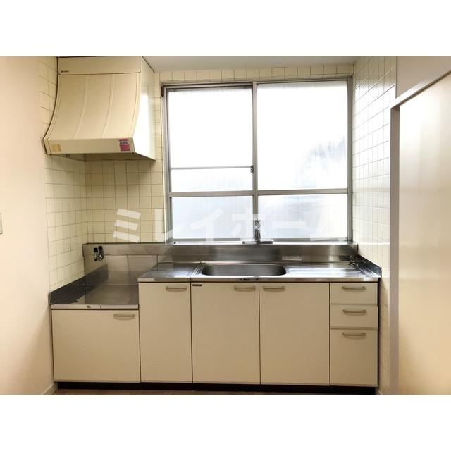 コウワマンションのキッチン|同建物内、別のお部屋の参考写真になります。