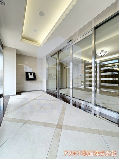 【エントランス】 | Luxe大阪城南