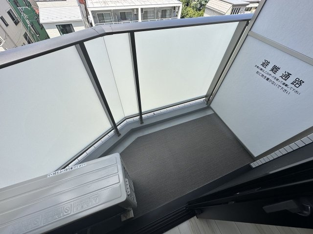 ＴＨＥ ＰＡＳＥＯ新小岩Ⅱのバルコニー|外からの目が気にならないバルコニーで洗濯物が干せます