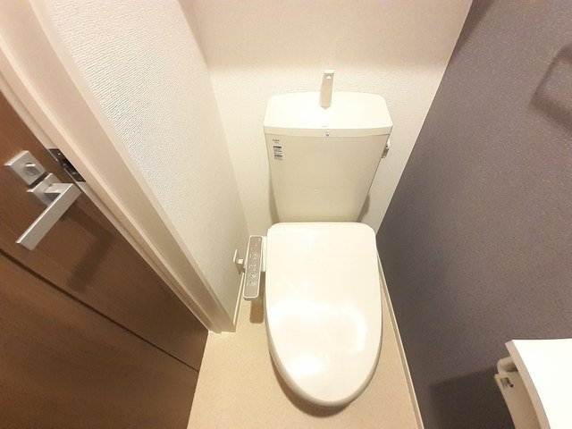 クレイドル　Ⅳのトイレ|ゆったりとした空間のトイレです