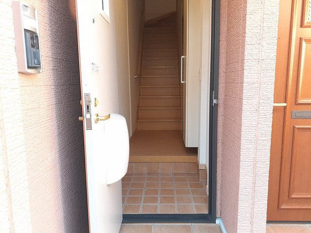 エテルノグラースＢ棟の玄関|落ち着いた玄関です