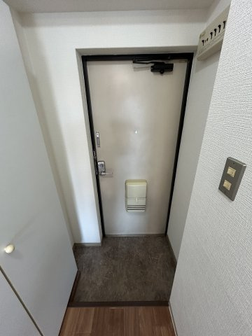 Lakia Apartment武庫之荘の玄関