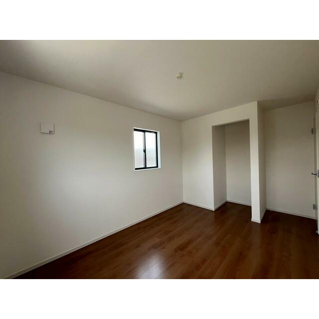 飾磨区構戸建１号棟の洋室