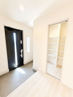 【玄関】 | ☆☆☆新築分譲　いわき市小名浜定西　長期優良住宅　限定１棟！！　 | 大容量のシューズボックス付♪
