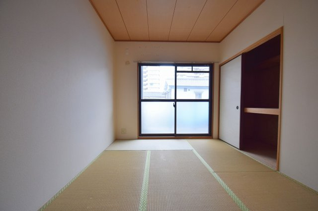 サンパレスの和室