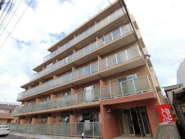 アメティスタ本中山の外観