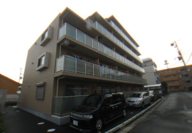 アメティスタ本中山の外観