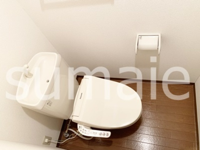 クレセールのトイレ|温水洗浄機能付きトイレです。