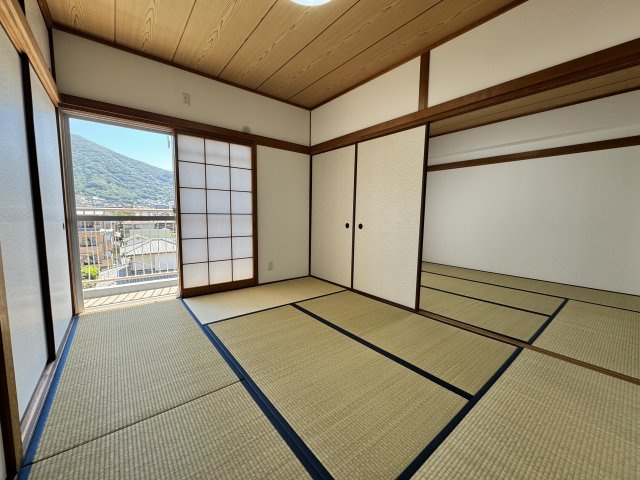 グランドハイツ第3三郎丸の和室