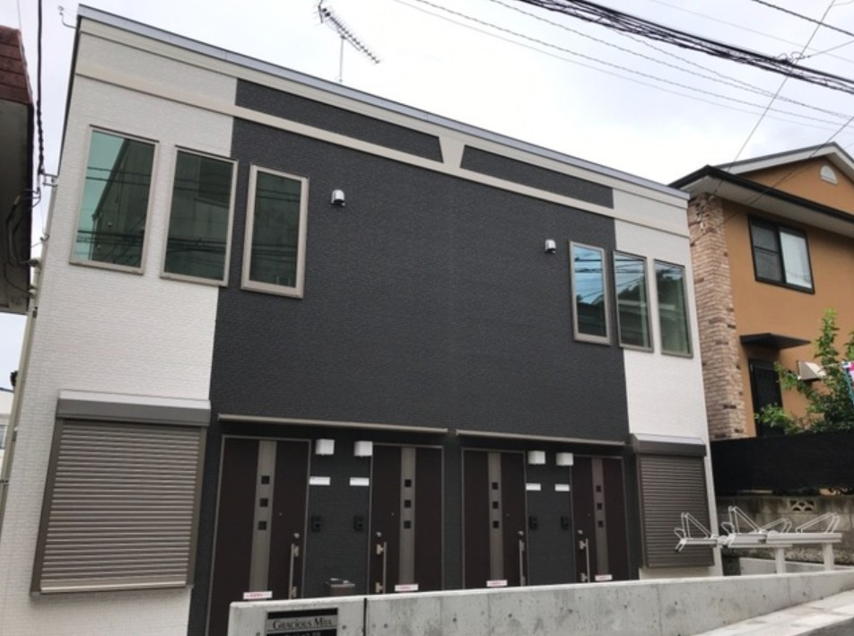 川崎市多摩区三田４丁目のアパートの外観