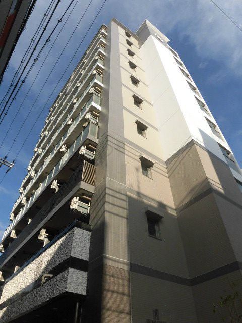 エステムコート三宮駅前Ⅲマジェスティの外観