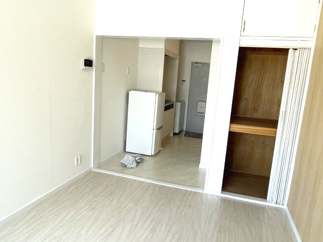 フリーディオ東町の洋室