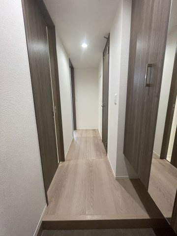 セレーノ五宮町の玄関