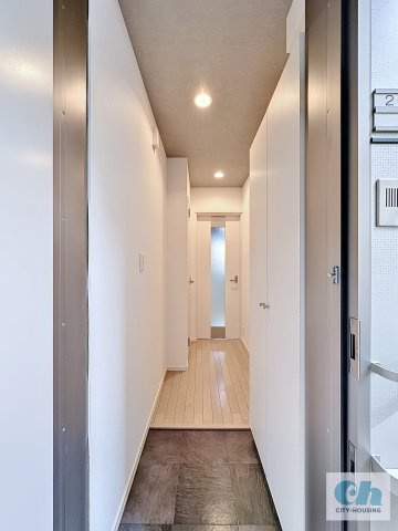 ブランシール武蔵小山 203号室の玄関