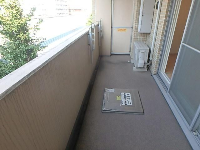 【バルコニー】