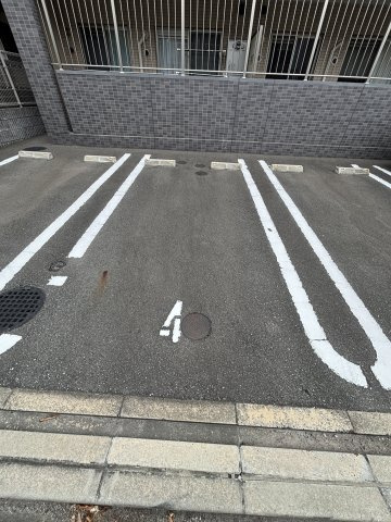 グランツパシオンの駐車場