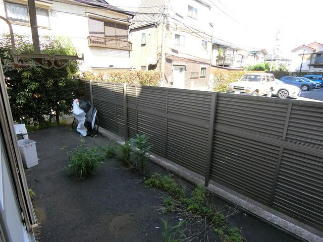 ハイツシノＣの庭