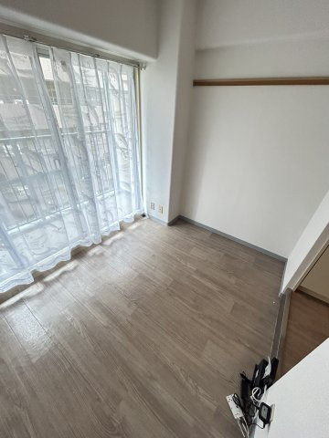 ネオハイツ三宮の寝室