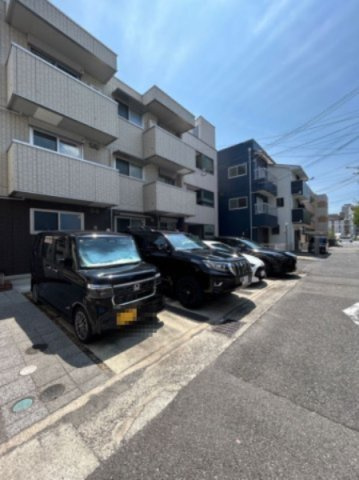 グランクレール兵庫町の駐車場