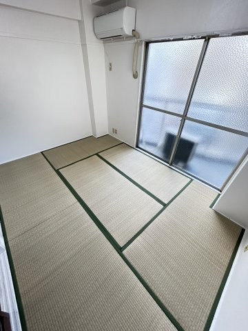 山海マンションの和室